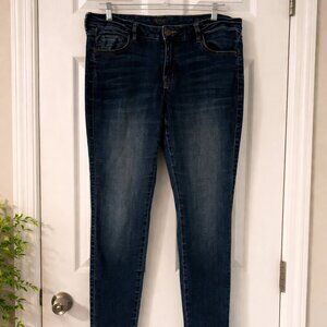 a.n.a. Medium Wash Skinny Jeans Size 31/32 Stretch